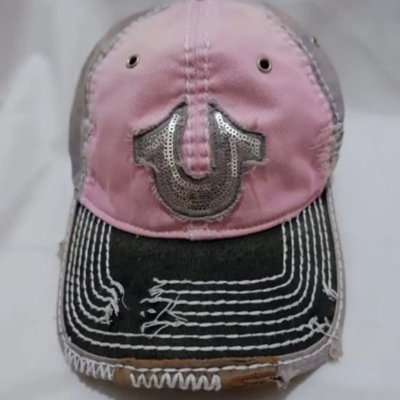 LOOKING FOR PINK TRUE RELIGION HAT DO NOT BUY THIS LISTING - Picture 1 of 1